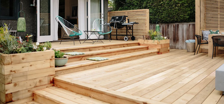 Cedar Decking in Encino, CA